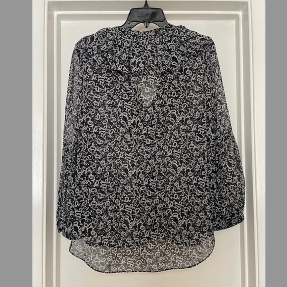 VERONICA BEARD Silk Print V Neck Blouse EUC - Picture 7 of 8